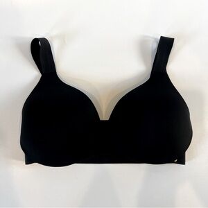 Victoria’s Secret VS wireless push-up bra 34DD